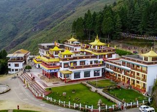 Best places to stay in Bomdila for sunrise views