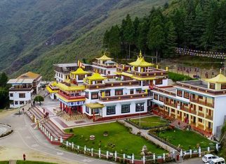 Best places to stay in Bomdila for sunrise views